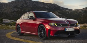 Novo BMW Série 3 dispensa painel e ganha versão de 443 cv