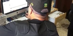 Idoso é preso em SP com fotos de crianças tendo relações sexuais