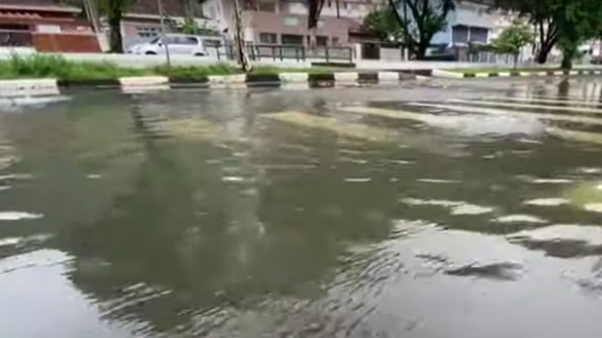 Chuva deixa rastro de destruição no litoral norte de São Paulo