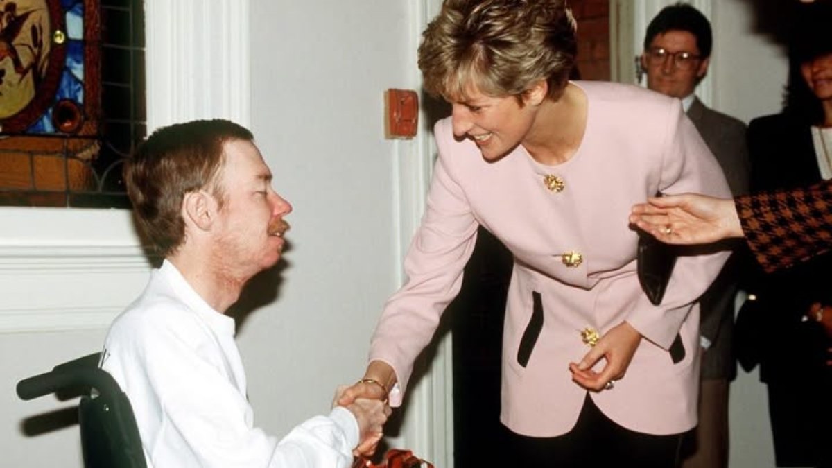 A coragem de Diana que ajudou a humanizar a luta contra a AIDS - QTU Questões do Universo