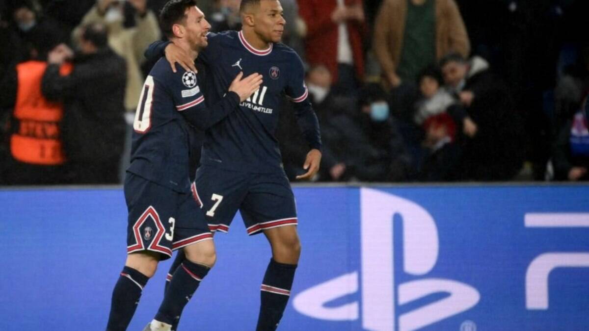 Nenê é convidado pelo PSG para assistir jogo da Champions em Paris