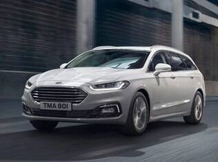 Ford Modeo branco