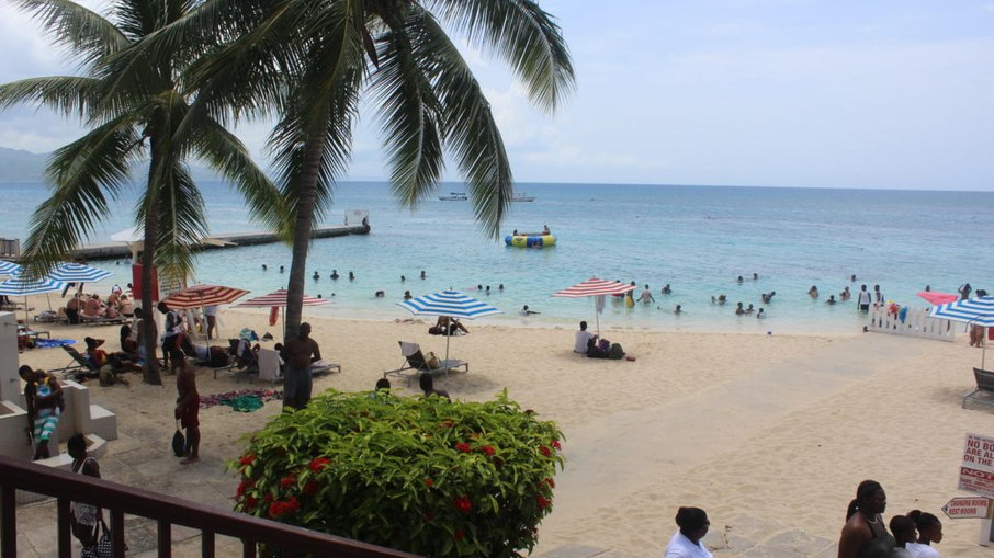 Mondego Bay - praia pública na Jamaica