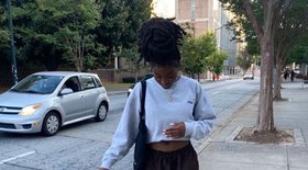 Saiba o que é a estética Normcore e crie looks versáteis com ela