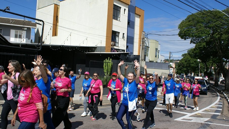 Clima colaborou e ficou firme na 2ª Caminhada e Feira da Saúde Clima colaborou e ficou firme na 2ª Caminhada e Feira da Saúde
