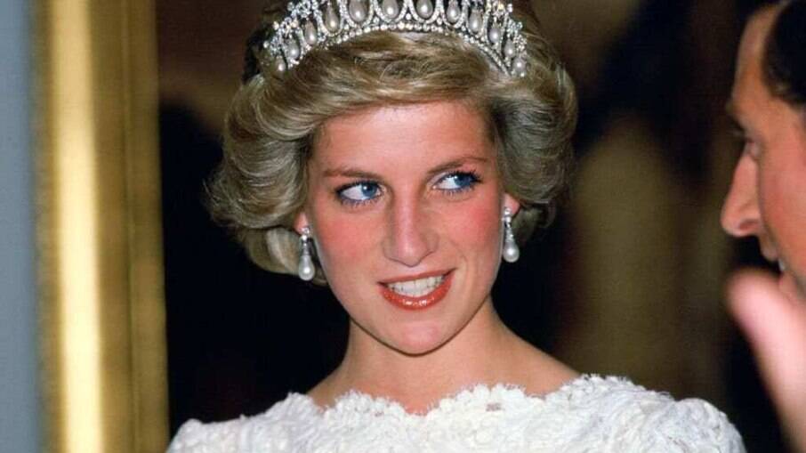 Cirurgião fala sobre últimas horas de vida de Princesa Diana
