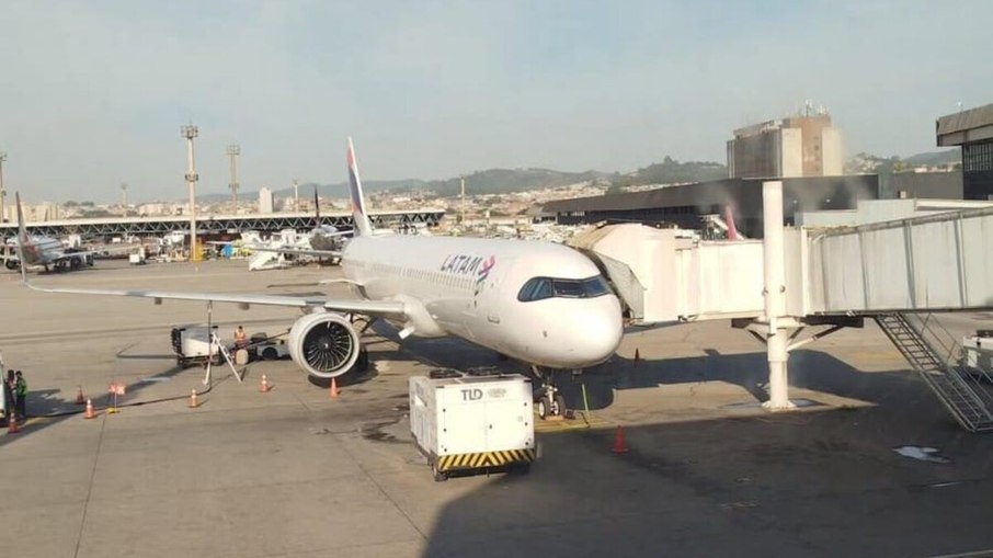 Avião no Aeroporto de Guarulhos