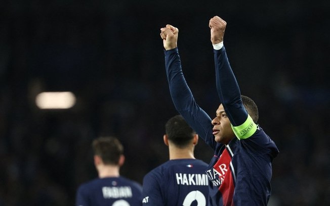 Mbappé comemora gol marcado com a camisa do PSG - Foto: Franck Fife/AFP via Getty Images