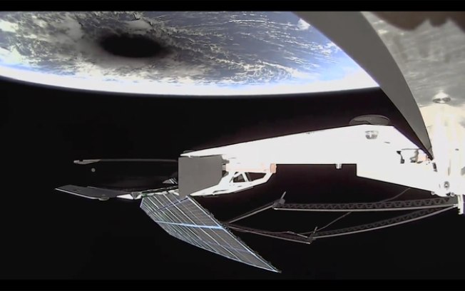 Vídeo da SpaceX mostra eclipse solar visto do espaço