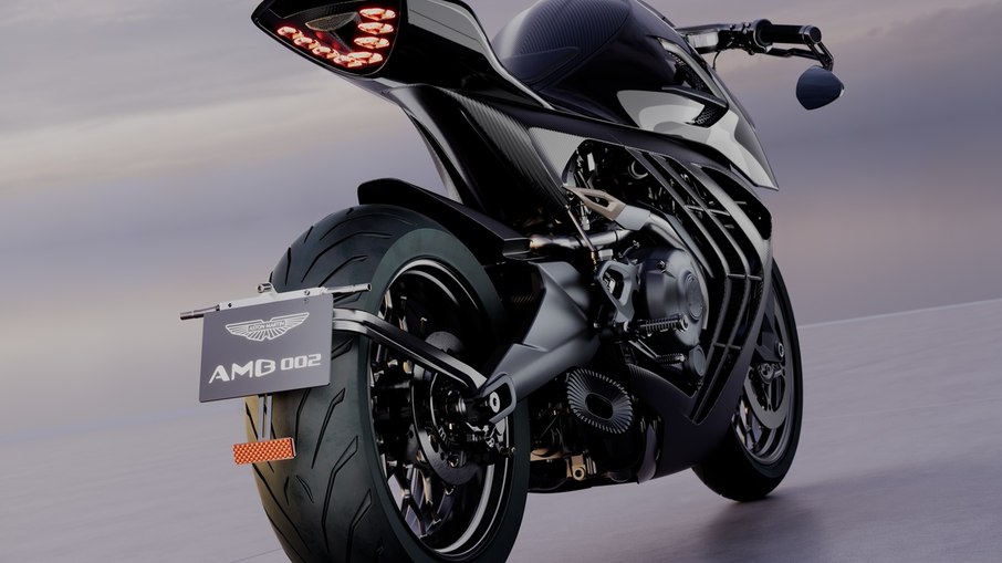 AMB 002 Roadster pesa 190 kg e usa chassi de titânio de apenas 5 kg