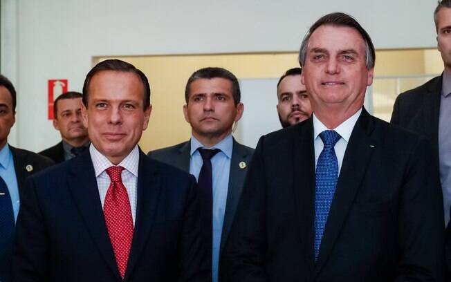 Bolsonaro participou de evento em São Paulo ao lado de João Doria, governador do estado, e não gostou quando foi questionado sobre conversas vazadas de Moro