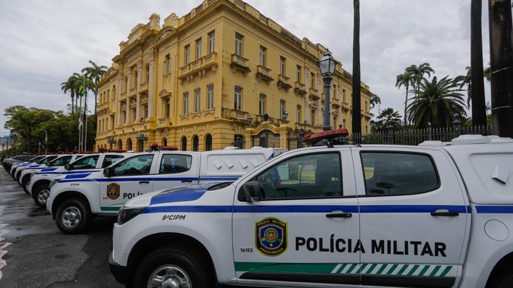 Mulher é esfaqueada e queimada no trabalho; ex-colega é suspeito