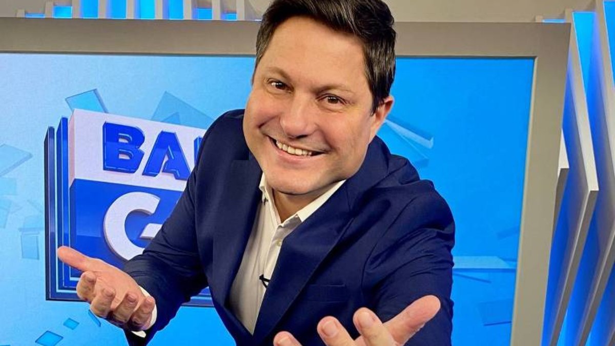 Jornalístico venceu o SBT Notícias ao vivo entre 3h39 e 3h49 Jornalístico venceu o SBT Notícias ao vivo entre 3h39 e 3h49