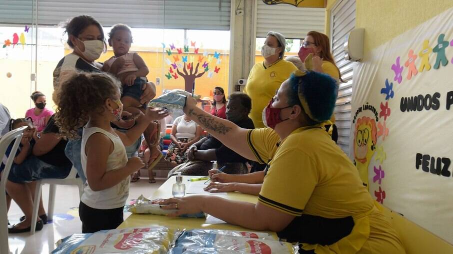 A iniciativa atenderá mais de 113 mil alunos matriculados na rede municipal de ensino.