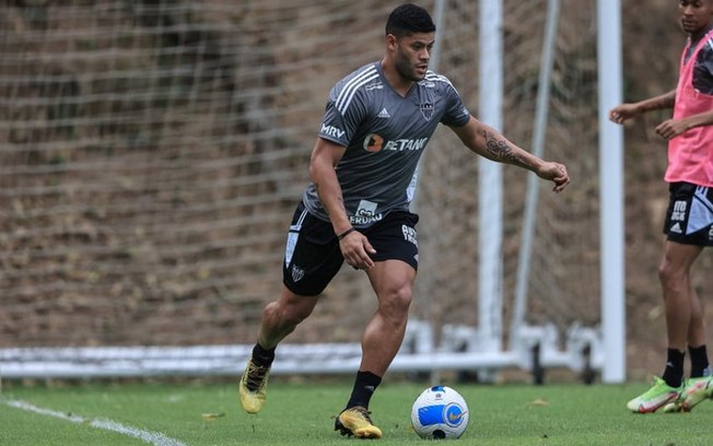 Hulk posta treino após não ter sido utilizado no jogo contra o Avaí