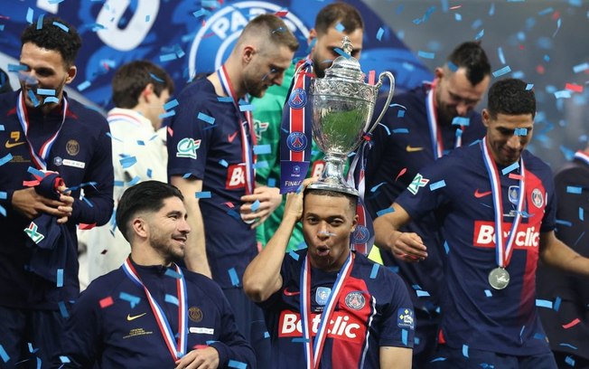 PSG vence Lyon e é campeão da Copa da França