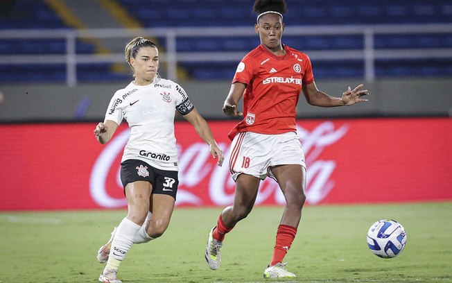 Corinthians e Internacional fizeram partida muito disputada no Estádio Pascual Guerrero, em Cali, na Colômbia 