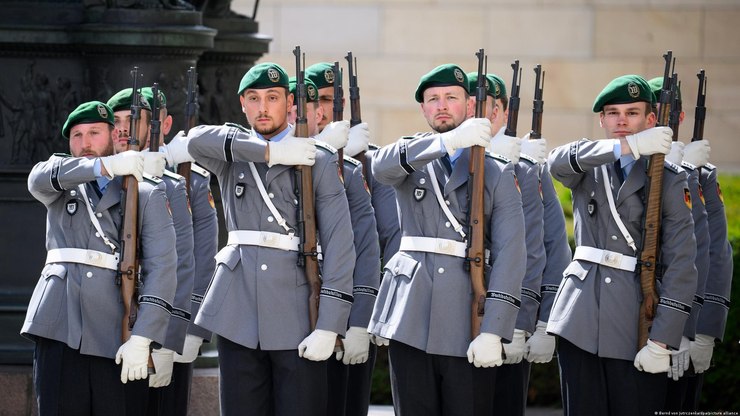 For%C3%A7as%20Armadas%20alem%C3%A3s%20debatem%20volta%20do%20alistamento%20obrigat%C3%B3rio