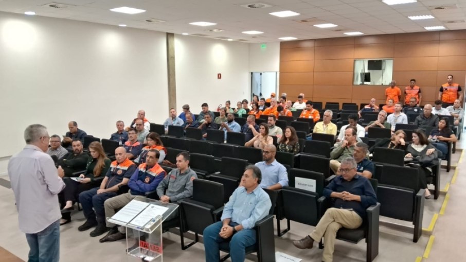 Lançamento ocorreu no auditório do SENAI Lançamento ocorreu no auditório do SENAI