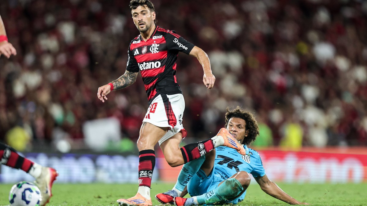 Arrascaeta teve mais uma grande atuação na vitória sobre o Santos