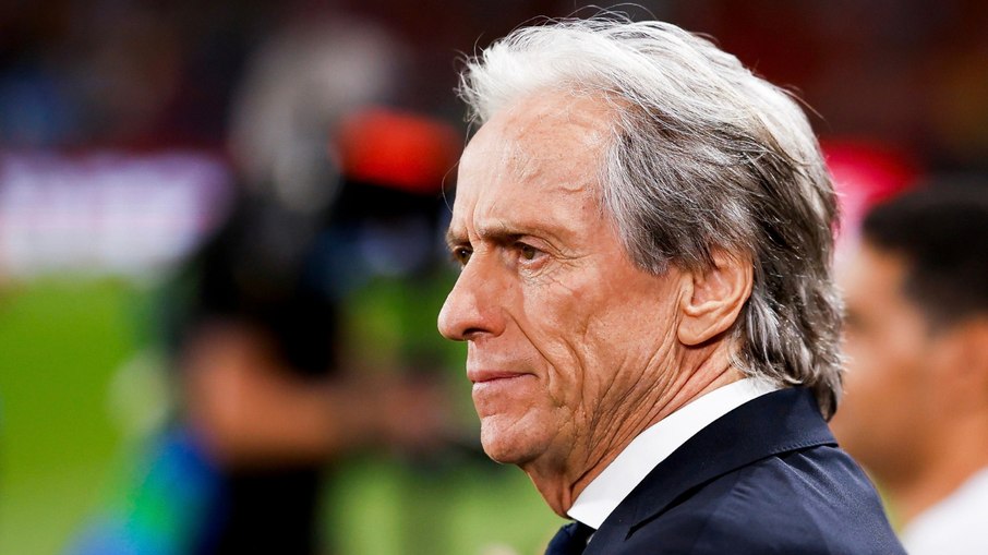 Jorge Jesus faz mistério e adia lavagem de roupa suja com Cristiano Ronaldo Jorge Jesus faz mistério e adia lavagem de roupa suja com Cristiano Ronaldo