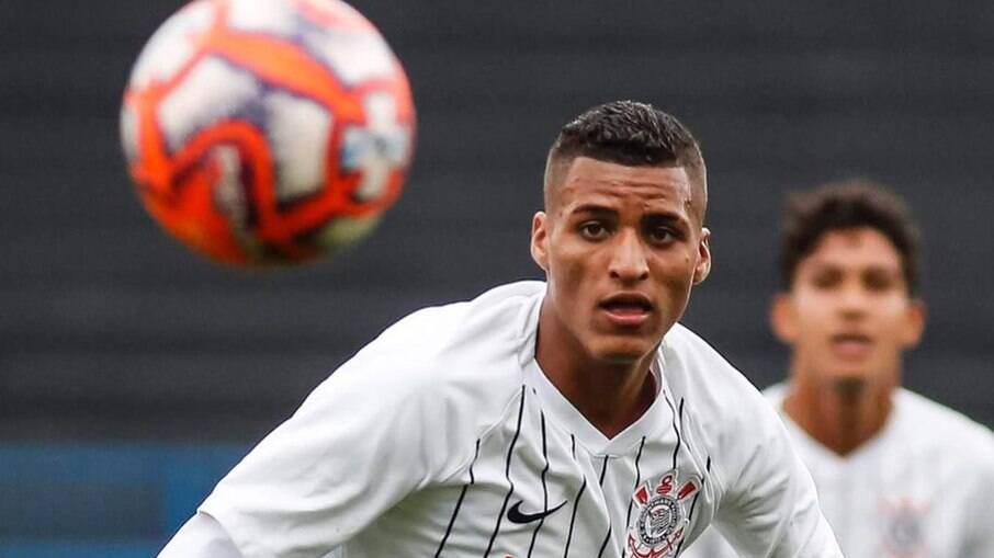 Rodrigo Varanda permanece no Corinthians