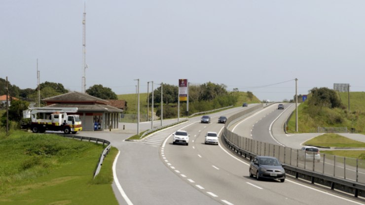 Concession%C3%A1ria%20aponta%20risco%20de%20colapso%20estrutural%20na%20Via%20Lagos