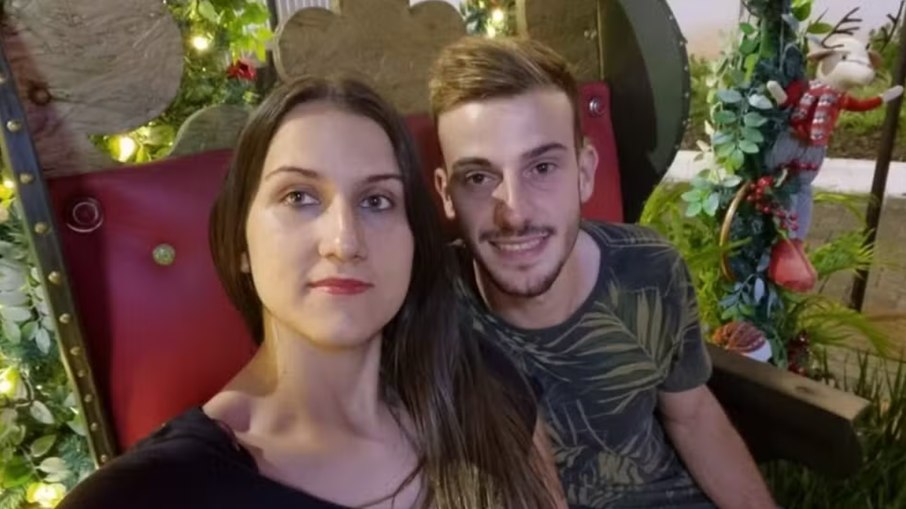 Tatiane teria sido morta a facadas por Djeison Tatiane teria sido morta a facadas por Djeison