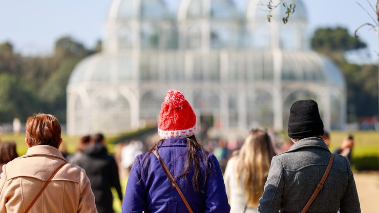 Frente fria derruba temperaturas no Paraná em abril