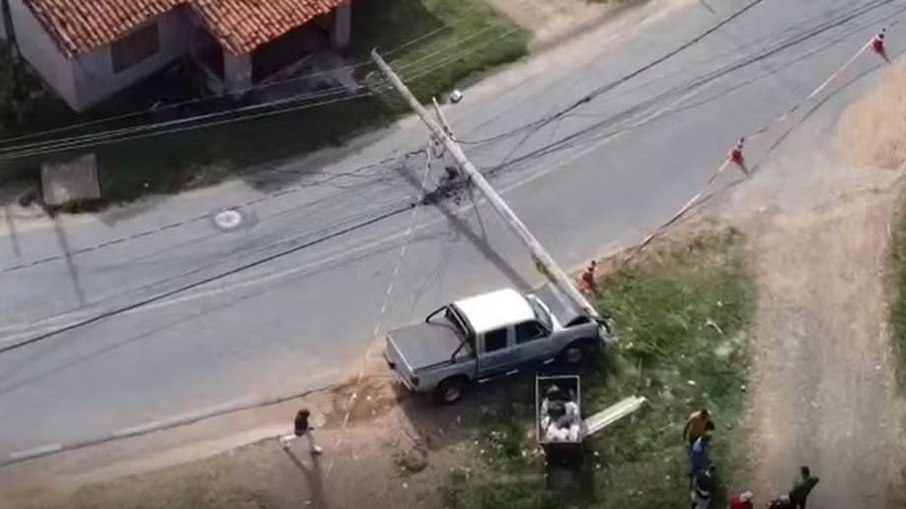 Acidente interditou rodovia e causou transtornos para moradores Acidente interditou rodovia e causou transtornos para moradores