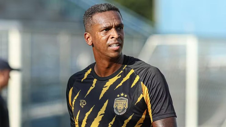 Ex-atacante%20J%C3%B4%20%C3%A9%20preso%20por%20atrasos%20no%20pagamento%20da%20pens%C3%A3o