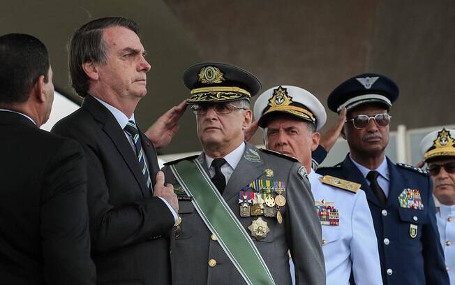O presidente Jair Bolsonaro apoia as diretrizes militaristas desde a campanha eleitoral. 