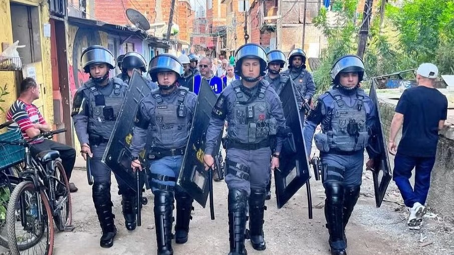 Policiais ocupam Favela do Moinho em açção de desocupação Policiais ocupam Favela do Moinho em açção de desocupação