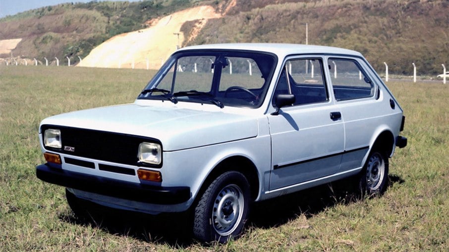 Fiat 147 original, de 1976, foi o primeiro carro da Fiat fabricado em Betim (MG), com motor 1.050 cc