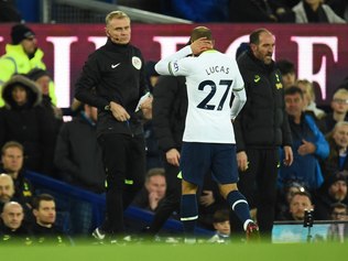 Tottenham sai na frente, Lucas Moura é expulso, e Everton arranca empate no  fim