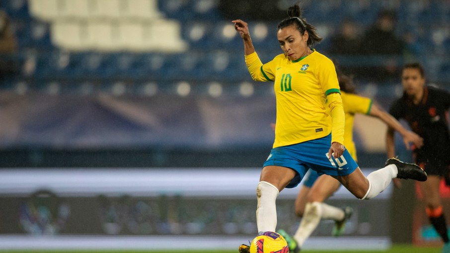 Com Ary Borges inspirada, Brasil dá show na estreia da Copa