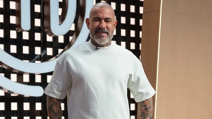 Henrique%20Foga%C3%A7a%20deixa%20temporada%20de%20MasterChef