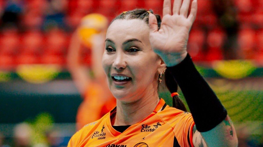 Tifanny veste a camisa do Osasco desde 2021 e foi campeã da Superliga 2024/25 pela equipe