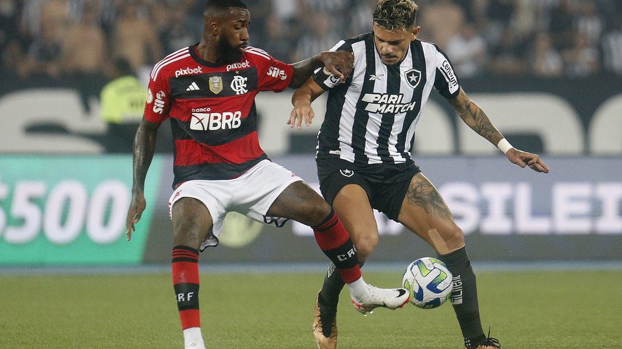 Flamengo e Botafogo se enfrentam pelo Cariocão