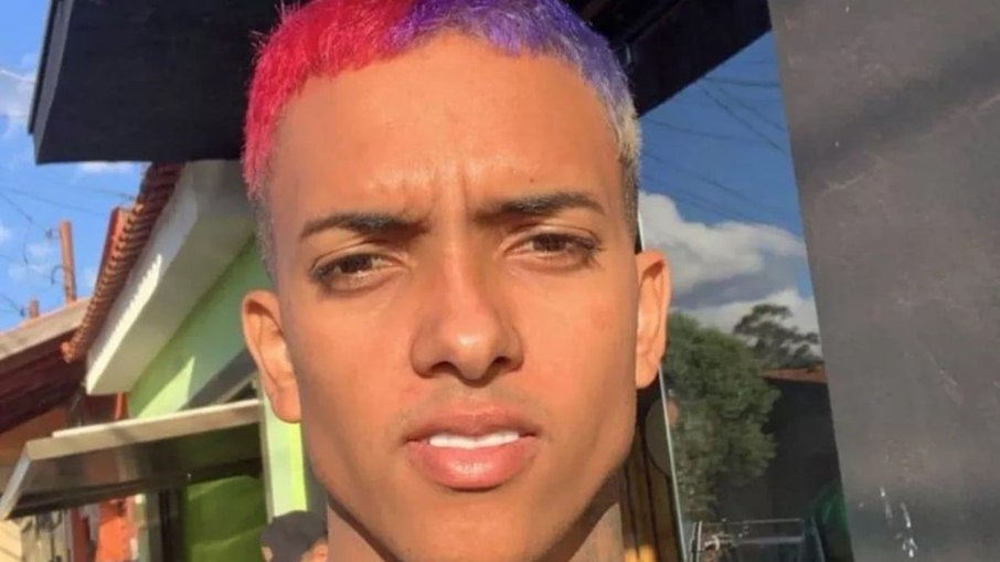 Detenção de MC Brinquedo após perseguição policial em SP Detenção de MC Brinquedo após perseguição policial em SP