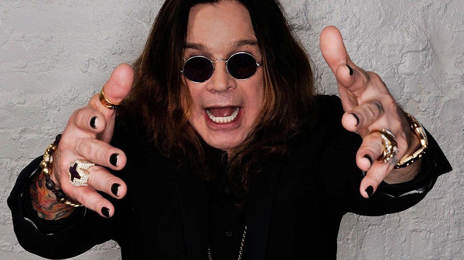 O cantor Ozzy Osbourne, vocalista O cantor Ozzy Osbourne, vocalista