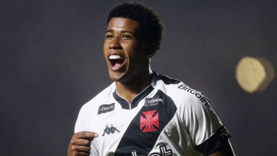 Andrey Santos pode voltar ao Vasco por empréstimo