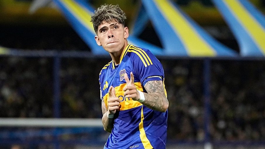 Carlos Palacios atualmente defende as cores do Boca Juniors