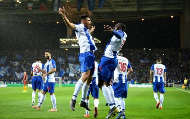 Porto venceu a Roma por 3 a 1 e está nas quartas de final da Liga dos Campeões