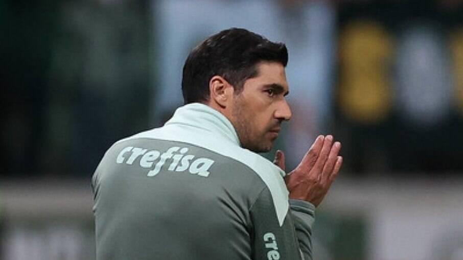 Abel Ferreira vive um momento de indefinição sobre seu futuro no Palmeiras