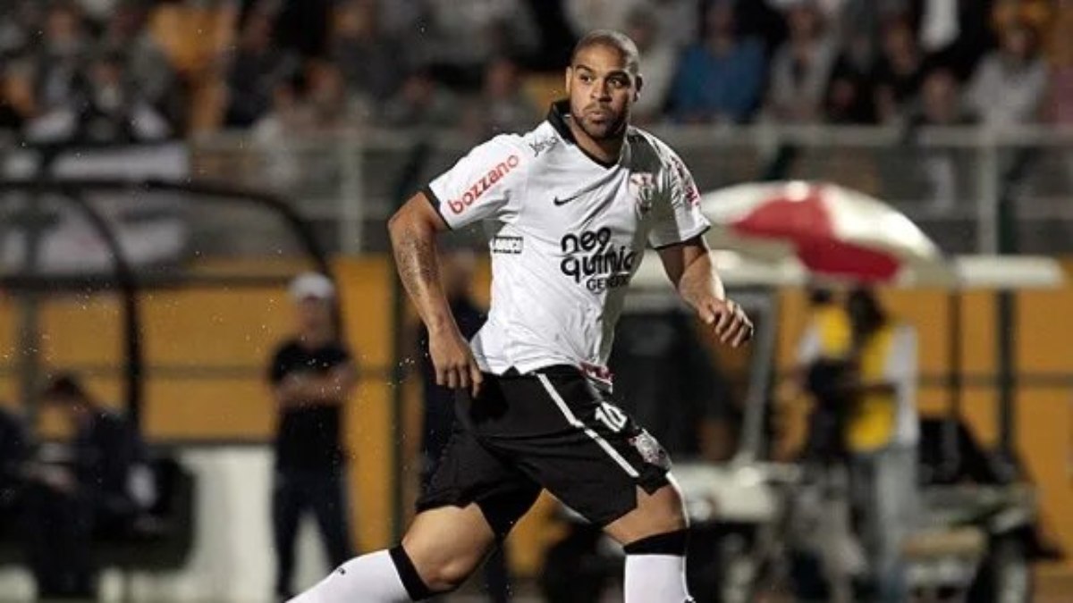 Mário Gobbi detona passagem de Adriano no Corinthians