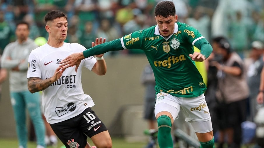 Palmeiras e Corinthians medem forças nesta segunda-feira, pelo Brasileirão