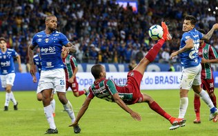 Atacante do Chelsea teve batalha épica com Fábio no Flu; relembre