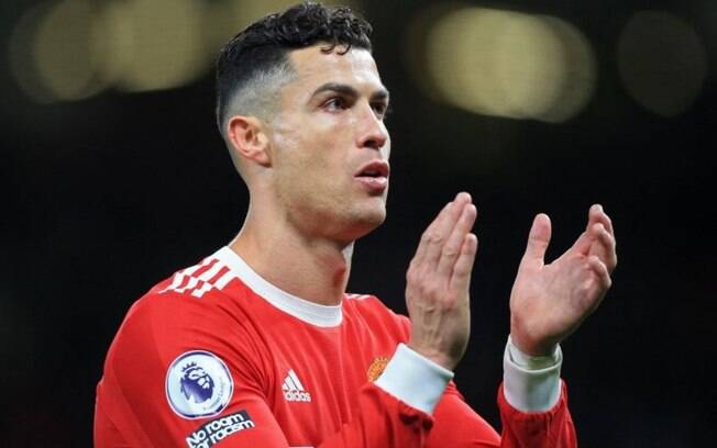 Cristiano Ronaldo fica no Manchester United, diz jornal