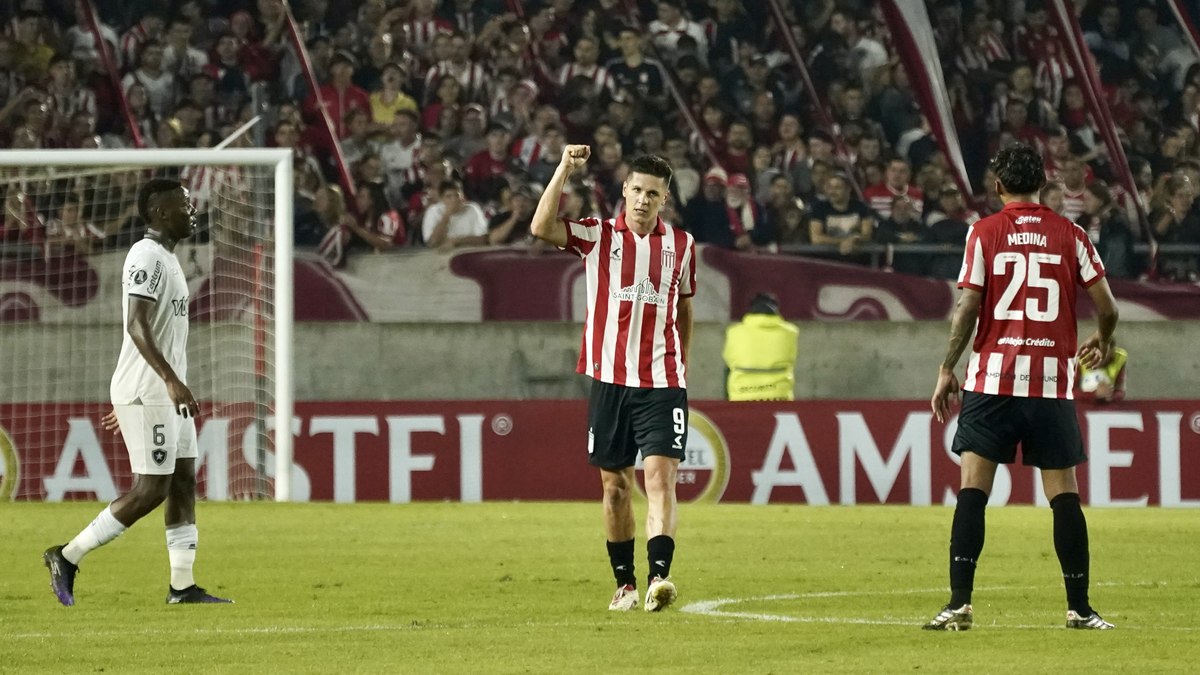 Estudiantes vence o Botafogo por 1 a 0, na Libertadores Estudiantes vence o Botafogo por 1 a 0, na Libertadores